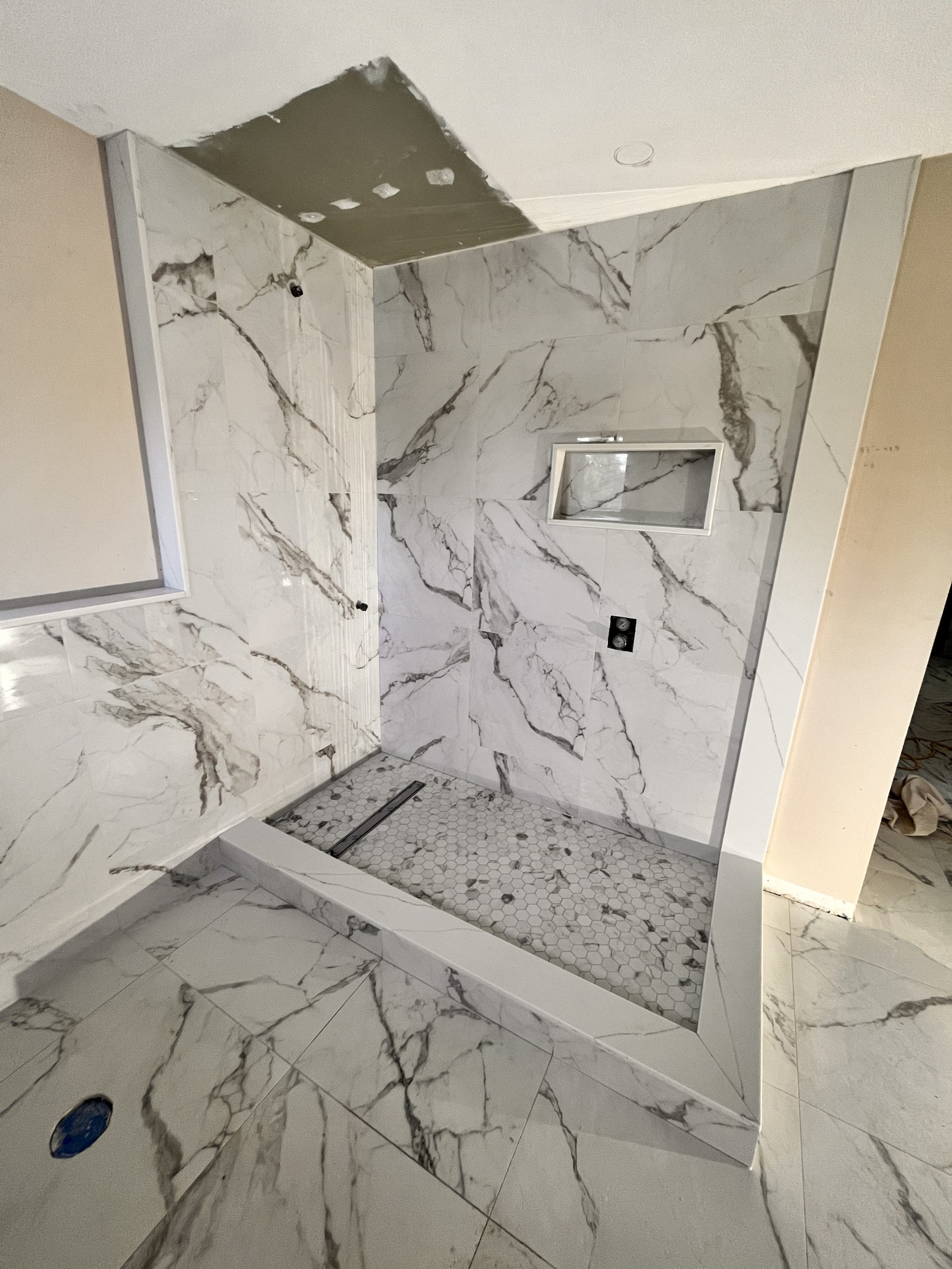 Master Shower (New Market)